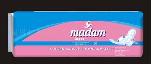供應(yīng)madam10片加厚直條英文版衛(wèi)生巾