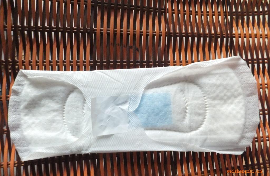 價(jià)格從優(yōu)衛(wèi)生巾衛(wèi)生巾廠家OEM代加工各種規(guī)格衛(wèi)生護(hù)墊
